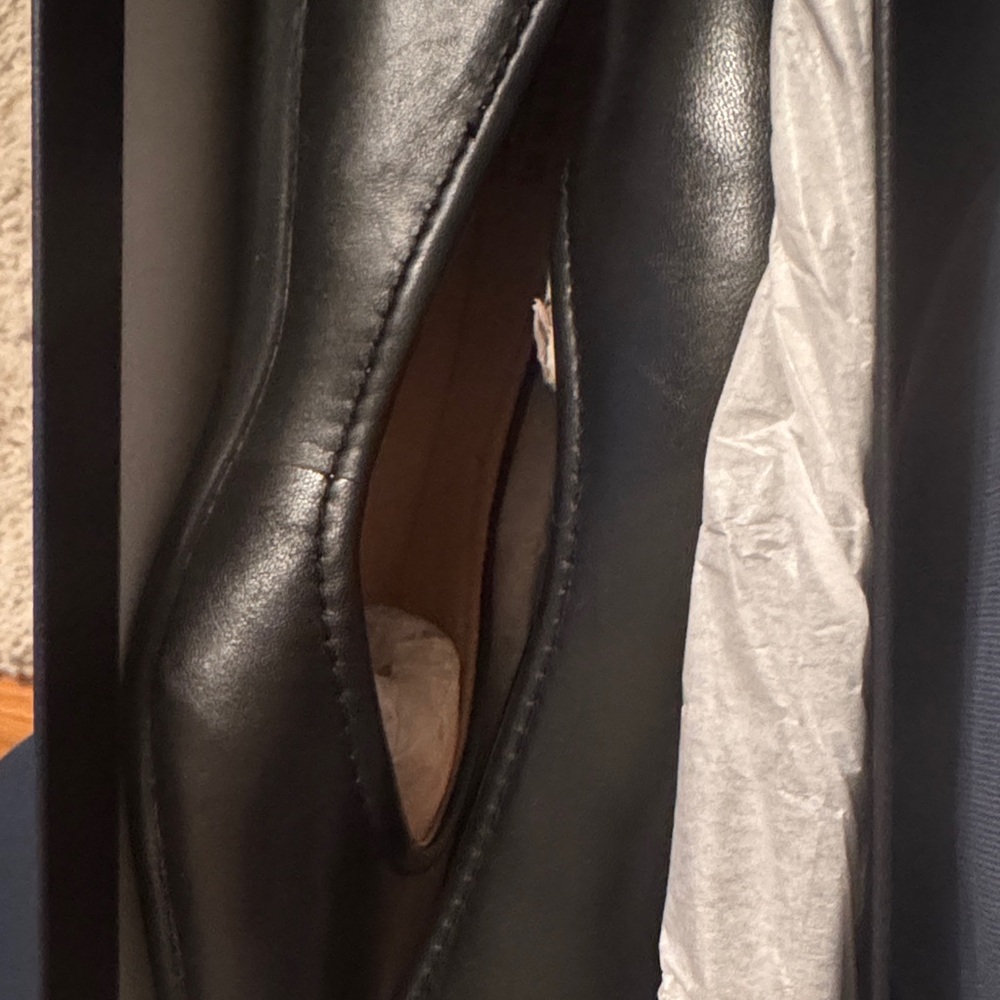 Naturalizer Black Leather Flats - Picture 6 of 6